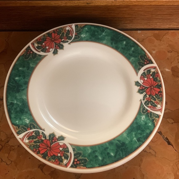 Vintage Gibson Everyday Christmas Cup & Saucer set of 4 Marble Holly - Picture 4 of 6